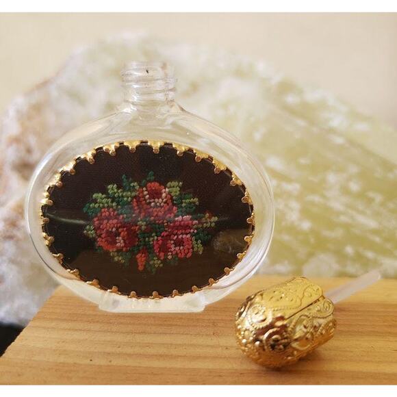 Vintage Petit Point Perfume Bottle in Original Box, Ormolu Filigree Top, Austria - Picture 5 of 8